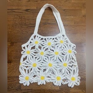 NWOT yellow and white daisy market bag